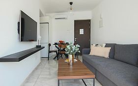 Phaedrus Living: Seaside Luxury Flat Lighthouse 74